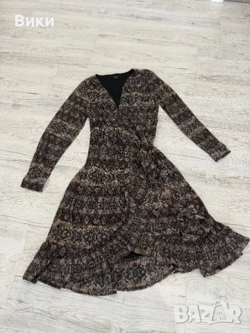 Красива рокля по етикет в XS, но е подходяща за S и М
