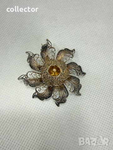 Филигранна сребърна брошка с позлата. №7794
