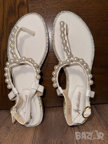Сандали с камъни и перли, 38 номер, Нови, снимка 3 - Сандали - 51705414