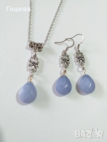 Прекрасен комплект обеци и колие с нежния Аквамарин  капка и орнаменти в цвят Сребро , снимка 2 - Бижутерийни комплекти - 37118844