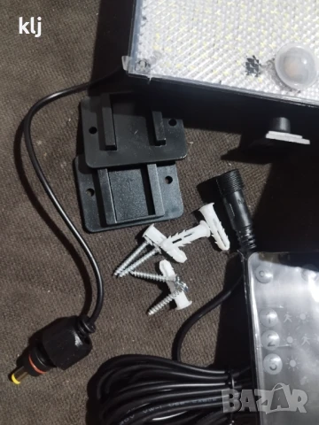 Външна соларна лампа с 400 лед, снимка 6 - Соларни лампи - 51388573