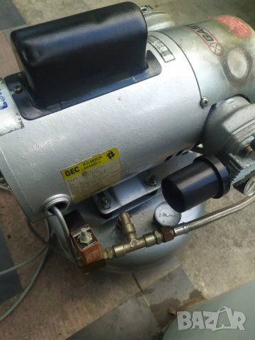Двуглав безмаслен компресор GAST -4hcj, снимка 11 - Други машини и части - 52966127