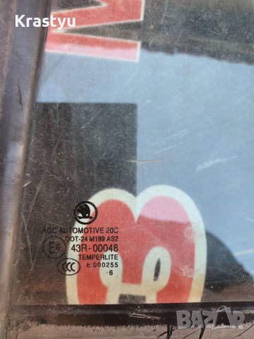 Шкода Октавия 3 задно ляво малко стъкло, снимка 2 - Автомобили и джипове - 37389016