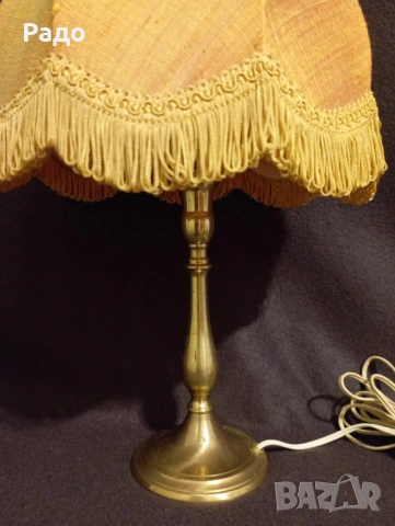 Старинна месингова лампа с абажур, снимка 2 - Настолни лампи - 53347428