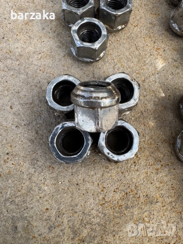 Гайки за джанти от Honda, снимка 2 - Части - 51951616