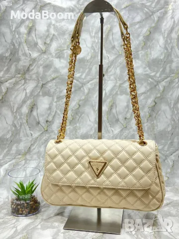 Guess дамски чанти Различни цветове , снимка 5 - Чанти - 48949377