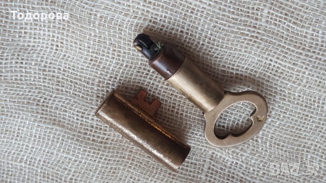 Малка бензинова запалка-ключе, снимка 2 - Антикварни и старинни предмети - 28206004