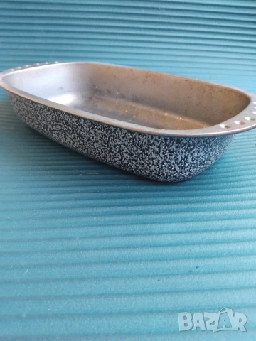 Тава за печене с тефлоново покритие