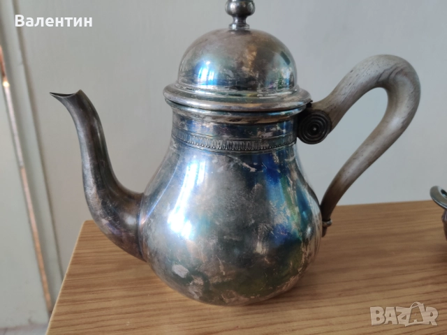 Немски сервиз чайник и захарница от посребрен метал, снимка 2 - Сервизи - 52311445