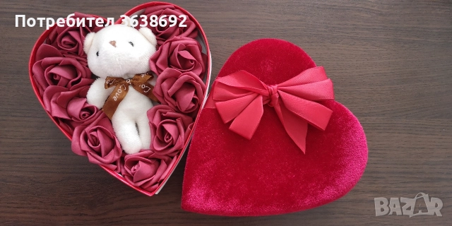 Мече с рози в кутия сърце, снимка 2 - Романтични подаръци - 52825964