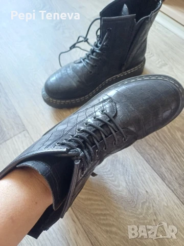 Зимни Боти, снимка 5 - Дамски боти - 50572357