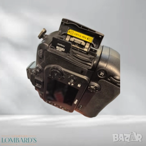 Фотоапарат Nikon d7100, снимка 3 - Фотоапарати - 53325888