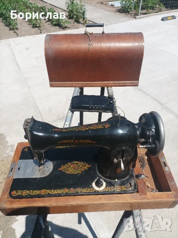 Руска шевна машина, снимка 2 - Шевни машини - 50699035