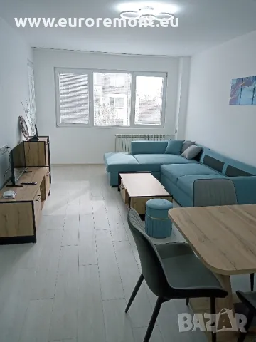 Боядисване с латекс, снимка 12 - Бояджийски услуги - 47284777