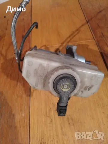 казанче за спирачна течност бмв Е46 318 143кс bmw e46 318i 143ks , снимка 3 - Части - 49233437