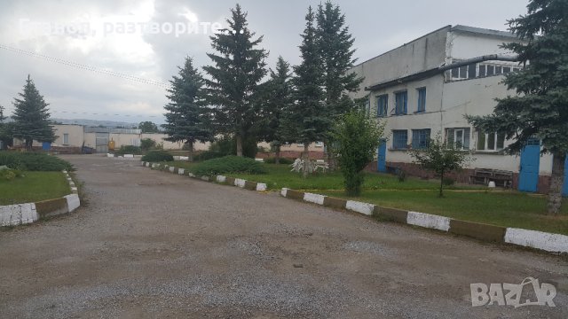 Продава/ Индустриален имот на 14 км. от София, снимка 3 - Производствени сгради - 29906312