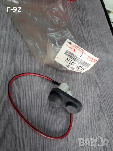 84231-30110**NEU**TOYOTA**БУТОН ЗА  ВРАТА**, снимка 2 - Части - 35606577