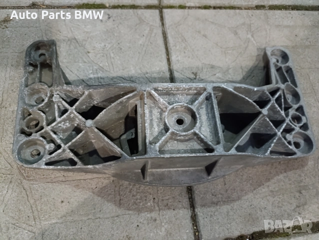 Лапа скоростна кутия BMW E60 E61 Стойка скоростна кутия БМВ Е60 Е61 525D 530D 535D