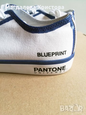 Нови дамски кецове PANTONE UNIVERSE, снимка 2 - Кецове - 28145285