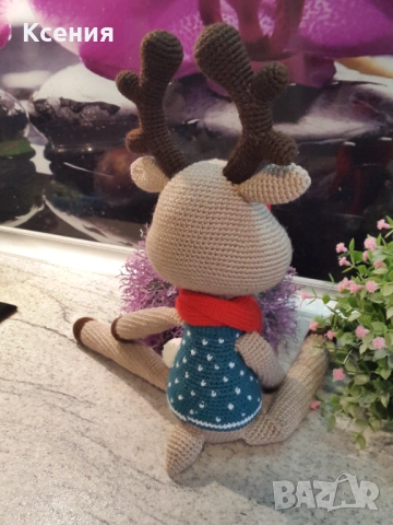 Подарък за Коледа. Елен /Ролли с шал/, Ръчно изработена, Плетена играчка, снимка 2 - Плюшени играчки - 52514645