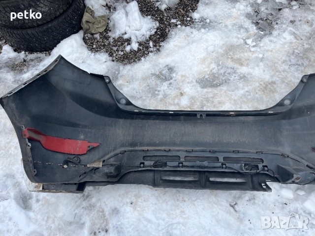 Задна броня за фиеста 2010, снимка 2 - Аксесоари и консумативи - 52918166