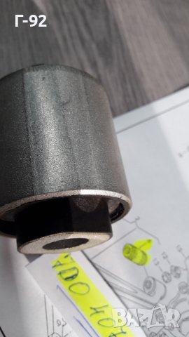 7D0407140A**NEU**VAG**T 4**1991-2004**Тампон за носач**, снимка 3 - Части - 43594702