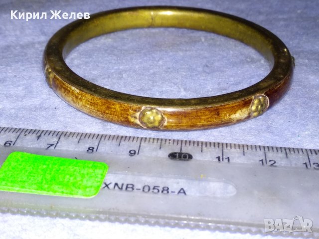 СТАРИННА ТИБЕТСКА ЕТНО ГРИВНА от БРОНЗ и РОГ с ФЛОРАЛНИ БРОНЗОВИ НАБИВКИ МАЙСТОРСКА ИЗРАБОТКА 26328, снимка 8 - Антикварни и старинни предмети - 40865717