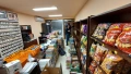 Продавам от затворен магазин за алкохол, цигари и захарни изделия комплект стила и и щандове , снимка 3