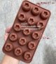 топчести кръгове с вдлъбнатина силиконов молд за шоколадови бонбони шоколад пралини, снимка 1 - Форми - 38401172