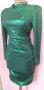 Елегантна рокля в зелено от лъскав плат с гол гръб и подплънки, снимка 1 - Рокли - 43659418