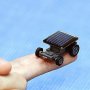 Най-малката кола със слънчева енергия в света