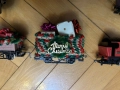 Коледен влак Hornby Santa’s Express R1248 + допълнителни вагони, снимка 4