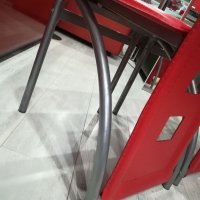Червени трапезни столове - 2 бр, снимка 5 - Столове - 39833789