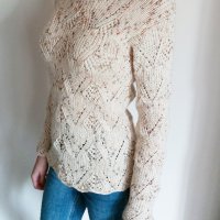 Ръчно плетена блуза, цвят екрю с ажурни мотиви, снимка 4 - Блузи с дълъг ръкав и пуловери - 26678961