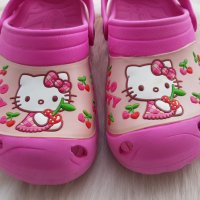 Детски крокс Hello Kitty №28, снимка 2 - Детски сандали и чехли - 39379316