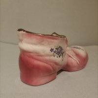 Прекрасна порцеланова ретро,дамска обувка в реален размер от костен порцелан с налична маркировка, снимка 6 - Антикварни и старинни предмети - 43976535