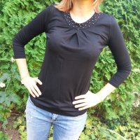 Черна блузка със 7/8 дължина на ръкава и панделка на гърба, снимка 2 - Блузи с дълъг ръкав и пуловери - 28101465