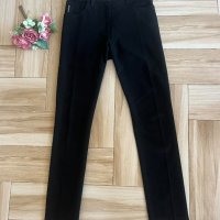Дамски черен панталон Armani , снимка 1 - Панталони - 43325867