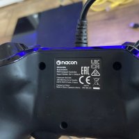 Nacon PS4 жичен джойстик 3м кабел, снимка 2 - Игри за PlayStation - 43194918