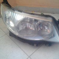 Продавам ляв и десен фар за Subaru Forester, снимка 1 - Части - 42940216