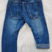 Бебешки дънки с кръпки 9-12 месеца, снимка 3 - Панталони и долнища за бебе - 36632327