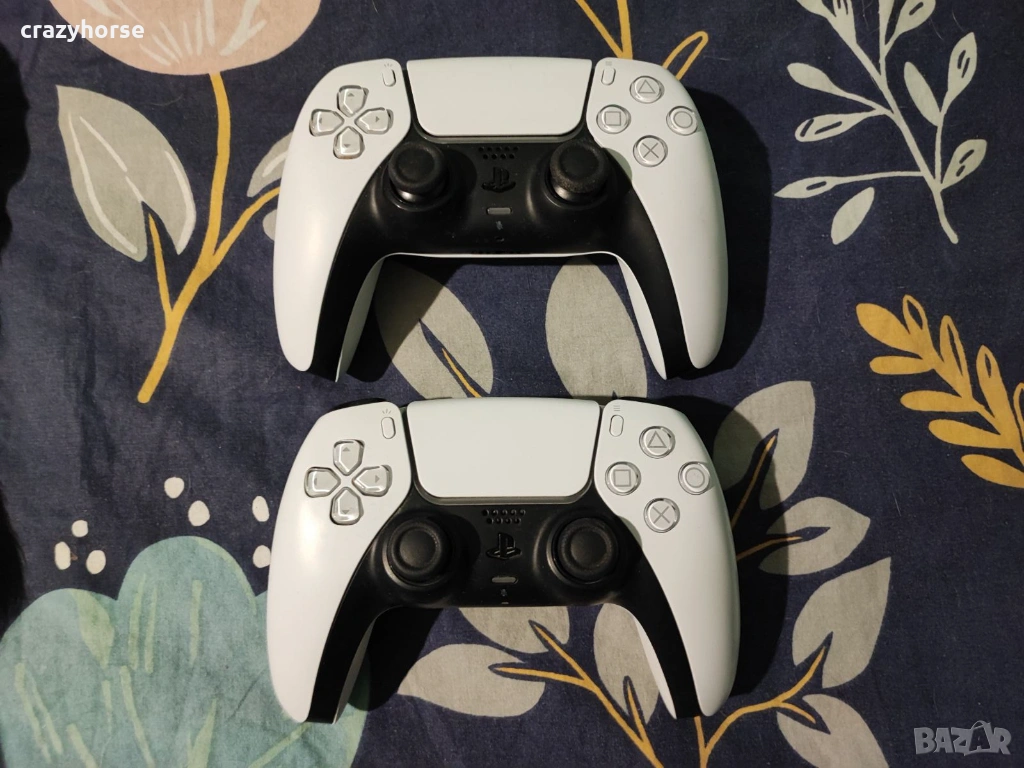 Два оригинални DualSense контролера за PS5, снимка 1