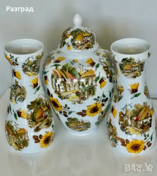 Винтидж сет от три големи порцеланови вази, снимка 1