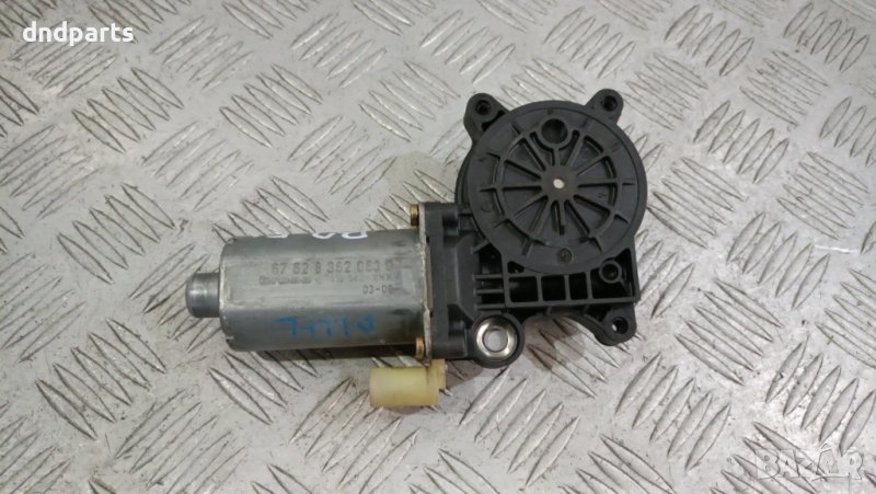 Моторче стъклоповдигач врата BMW E46 3-Series 2002г.(предна лява)	, снимка 1