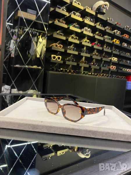 очила с черен обикновен калъф и ув защита chanel, снимка 1