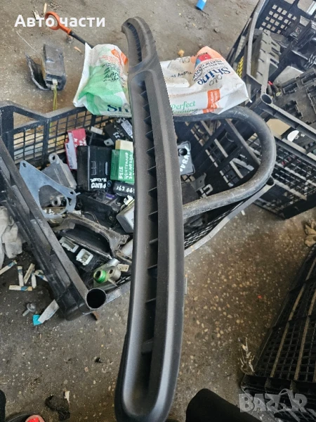 Fiat 500 2008 - 2015 Горна облицовка на вентилационния отвор за отопление на таблото 735429497, снимка 1