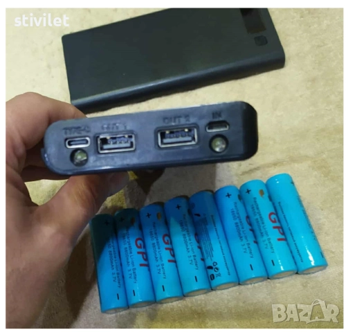 Power Bank Кутия за 8 бр.18650 батерии + фенер НОВО, снимка 15 - Други - 52095632