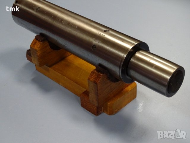 Шлайф-шпиндел Fischer UJ 70x300, снимка 2 - Резервни части за машини - 32762476