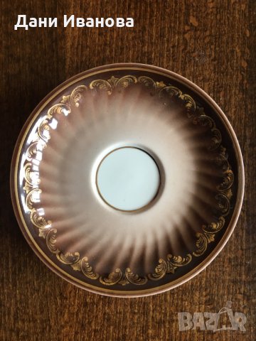 Порцеланов сервиз за кафе с 2 чаши и каничка, снимка 4 - Сервизи - 32438952