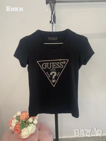 Тениска Guess размер М, подходяща и за S, снимка 5 - Тениски - 50593734